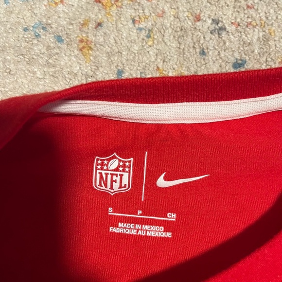 Nike NFL Patriots long-sleeved red T-shirt - Picture 4 of 5